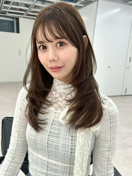 ユーフォリア 渋谷グランデ(Euphoria SHIBUYA GRANDE) レイヤーカット 顔周りレイヤー オリーブグレージュ 透明感