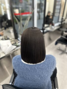 アルドーレフィエロ シンサイバシ(Ardore fiero shinsaibashi) 暗髪でも透けるグレージュカラー