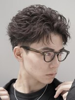 レタッチバイフィフス(RETOUCH by fifth) 原宿センターパートフェザーパーマツーブロックメンズパーマ