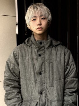 ラッドルーム(LAD ROOM.) レイヤーカット/シースルーマッシュ/パールホワイト