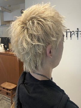 トライフ バイ アカラ(Trife by AKARA) スパイキーショート