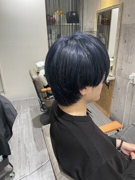 パダ 天六店(PADA) 個性的ブルーブラックカラー