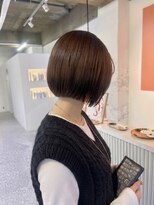 シエル 一社(cher) モードカジュアルなボブスタイル