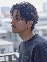 テン 心斎橋(tenn.) 難波フェザーパーマ毛流れセンターパートカルマパーマ強め20代
