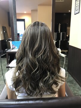 ヒスヘアー クリエイティブスペース(hys hair creative space by lauto) ダークグレージュハイライト