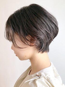 アイティー バイ アルバム 浦和店(IT by ALBUM) ナチュラルショート_オリーブカラーハイライトカラー_ba240811