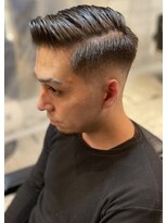 フランクスバーバー アンド ビアークラブ(FRANK'S BARBER and BEER CLUB)&nbsp;フェードバーバーカット七三分けかき上げフェードカット