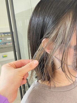 アイリー 名古屋(A/LEE) 切りっぱなしボブ／イヤリングカラー／ベージュ