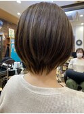 首元スッキリ×ショートボブ