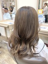 アルターリール(aL ter Rire)&nbsp;デザインカラー/レイヤーカット/ウェットヘア/福原遼華