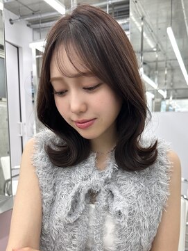 アイヴィ 表参道(IVY) 透明感カラー くびれミディアム 顔まわりカット【肥田亜沙美】