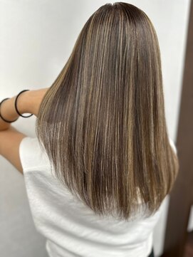 エル 新小岩(elu) 美髪/ワイドバング/レイヤーカット/くすみベージュ/新小岩駅