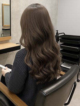 クラン 岡本(Chlan) モカグレージュ×くびれロングウェーブ