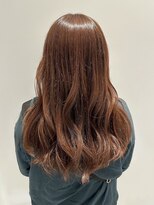 カウチ ヘアー ドレッシング(COUCH Hair Dressing) やわらかなツヤ感が魅力のピンクブラウンカラー