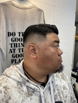 グッドプレイスアンドシング(Good Place&thing) メンズカットフェードスキンフェードハードパート七三分け