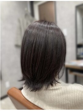 エイダ(EIDA) ■オトナ可愛い外巻きレイヤースタイルがオススメ☆