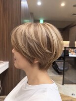 クオン テラッセ納屋橋店(kuon)&nbsp;【白髪ぼかしハイライト×くびれショート】