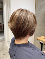 アルトル 池袋2nd(altru)&nbsp;◇大人40代50代60代ショートボブ丸みショート白髪ぼかし