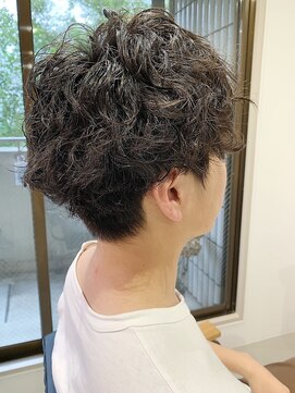 イズ(iss) #メンズパーマ #ソフト刈り上げ #マッシュレイヤー