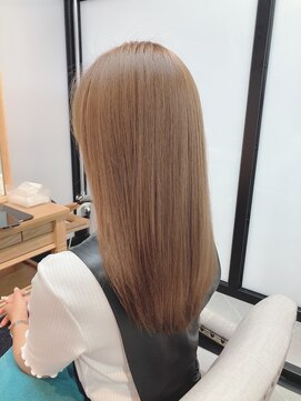 イーラ(era) 《era》キャラメルベージュ　艶ツヤストレート　みわ