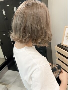アイリー 名古屋(A/LEE) ボブ×ミルクティーベージュ