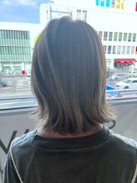 サロウィン 名古屋本山店(SALOWIN) シャドールーツ/バレイヤージュ/ベージュ/外ハネボブ