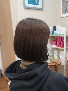 ラナイ(Lanai) 前下がりボブスタイル