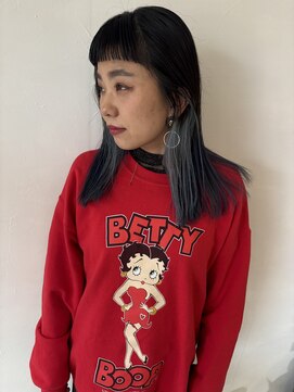 イル(ill) イヤリングカラー ブルー デザインカラー ミディアム