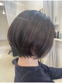 ツヤツヤ質感で好印象！大人ボブ