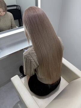 テイス 新宿(TACE) [ホワイトグレージュ/ミニウルフ/チェリーブラウン/新宿]