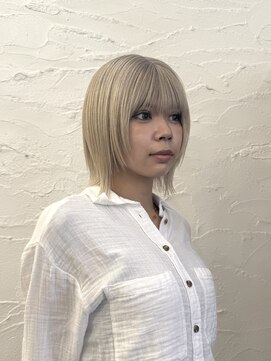 ニュウニュウ(NIU NIU) ホワイトベージュカラー