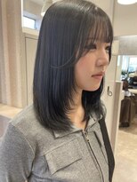 ポジ(poji)&nbsp;韓国風　前髪カット　艶髪　くびれ巻き　サイドバング