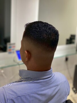 アース 常盤平店(HAIR & MAKE EARTH) スキンフェードショート