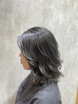 フィゼル あべのルシアス店(Aujua fizelle) グレージュカラー ＊ 佐藤 空