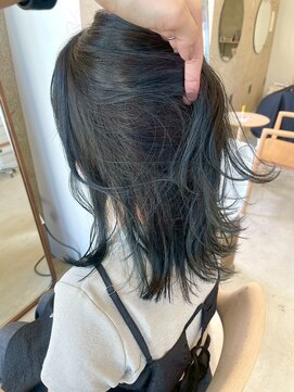 シロ(SiLO) 赤みを抑えたスモーキーブルー