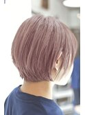 丸みのあるシルエットが綺麗なコンパクトショート。