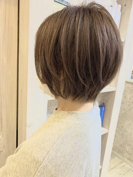 キャアリー(Caary) 福山市 丸みエアリーショートヘア、ショートボブ Caary