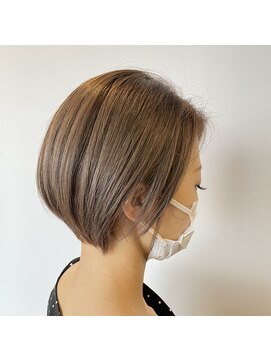 ザ ラボ アングゥ(The Labo ungu) クリーミーベージュ