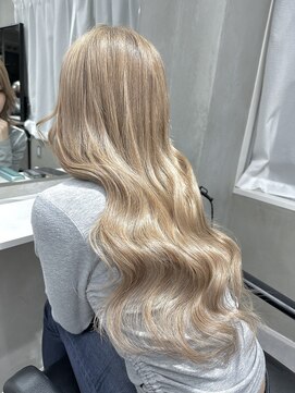 アルマバイロサ(ALMA by ROSA) ブロンドベージュ×シールエクステ/担当rui