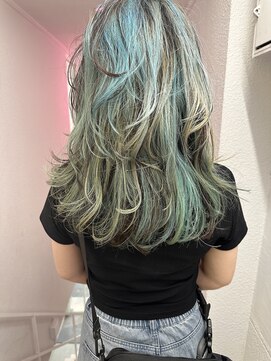 イロウ 山口どうもん店(IROW) デザインカラー ターコイズ レイヤーカット 髪質改善【山口】