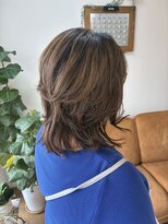 エルフゥ(Elle fou)&nbsp;ミディアムウルフ　ハイライト　くすみかカラー