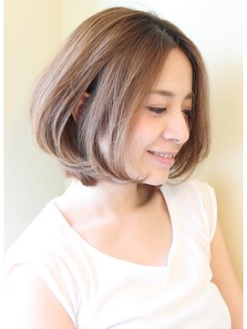 レウナ 外苑前(Reuna) おとな女子・シルエット◎ショートボブ