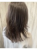 エアリーカットミディアムレイヤー＊赤味なしグレージュカラー