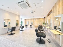 アグ ヘアー グローブ 金沢八日市店(Agu hair grove)の雰囲気（＃TOKIO＃Nドット取扱サロン、落ち着いた内装♪）