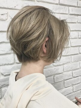 アジールヘア 池袋東口店(agir hair) ミルクティーベージュくすみベージュショートボブビタミンカラー