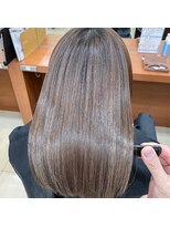 アッシュ 二子玉川店(Ash)&nbsp;白髪ぼかしのハイライト&髪質改善で艶仕上げ♪