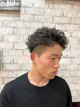 ヘアデザインサロン246 メンズカット　メンズスパイラルパーマ　ショートスタイル