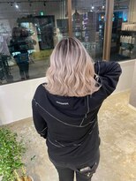 メリー オオサカ(Merly Osaka)&nbsp;カラー長持ち！バレイヤージュ_ホワイトベージュカラー_