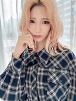外国人風ブロンドカラー　ピンクベージュ　韓国風イメチェンヘア