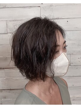 アバシュ A V A S H 無造作ショートボブ